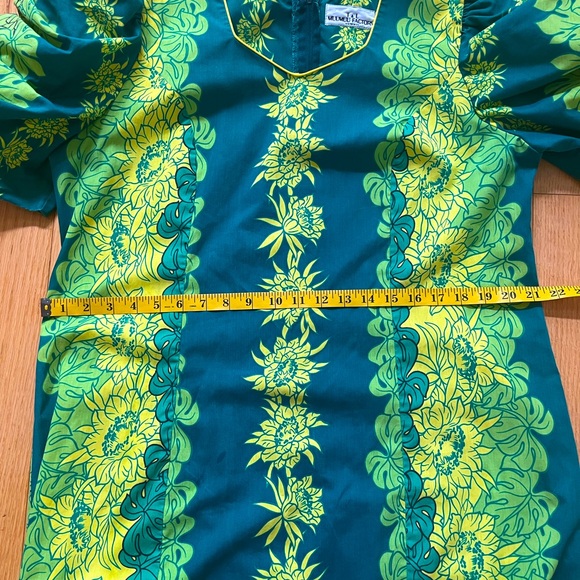 T & L Factory Hawaiian MuuMuu dress Large - Picture 8 of 9